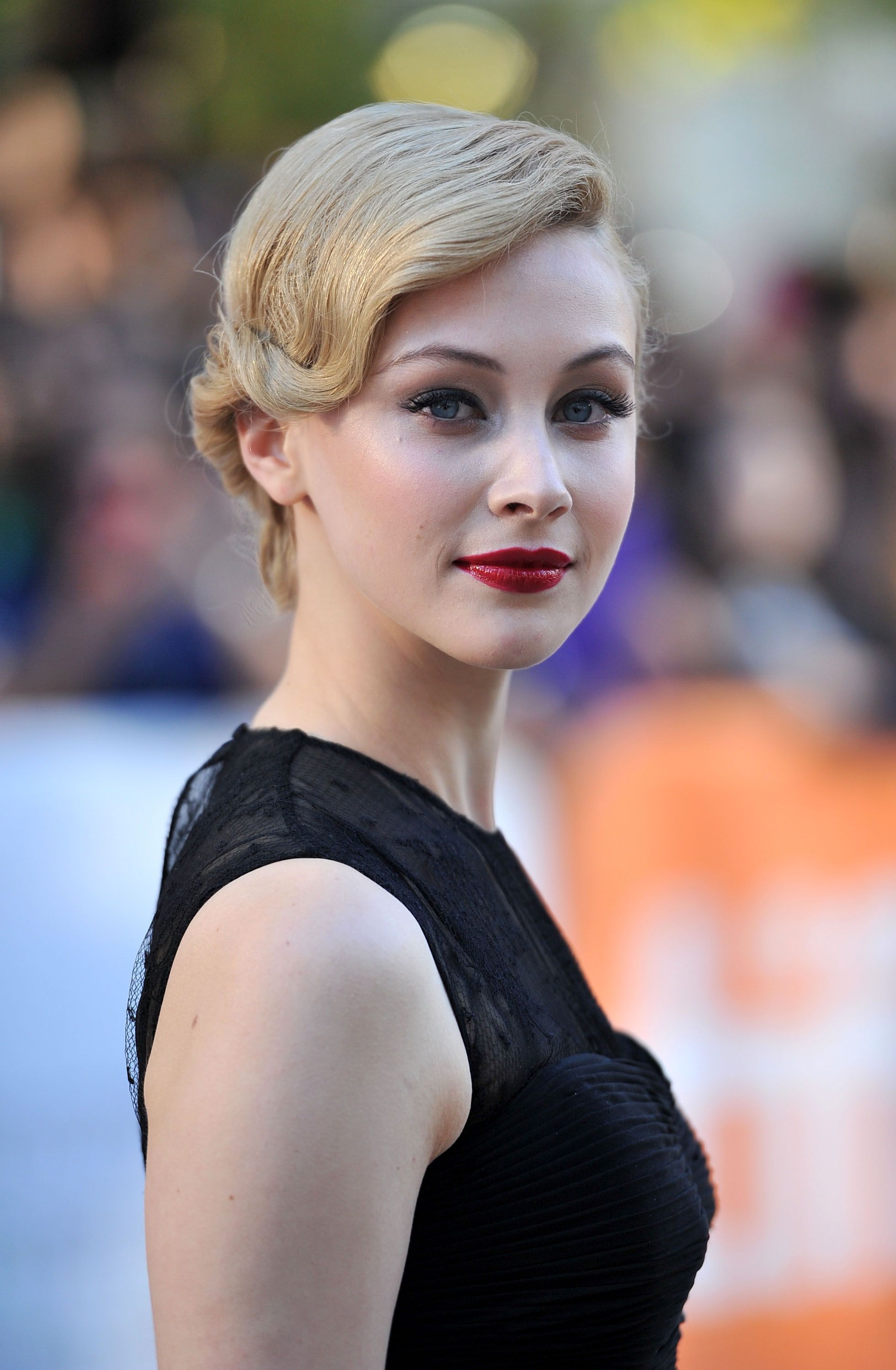 Sarah Gadon 2020 Wallpapers