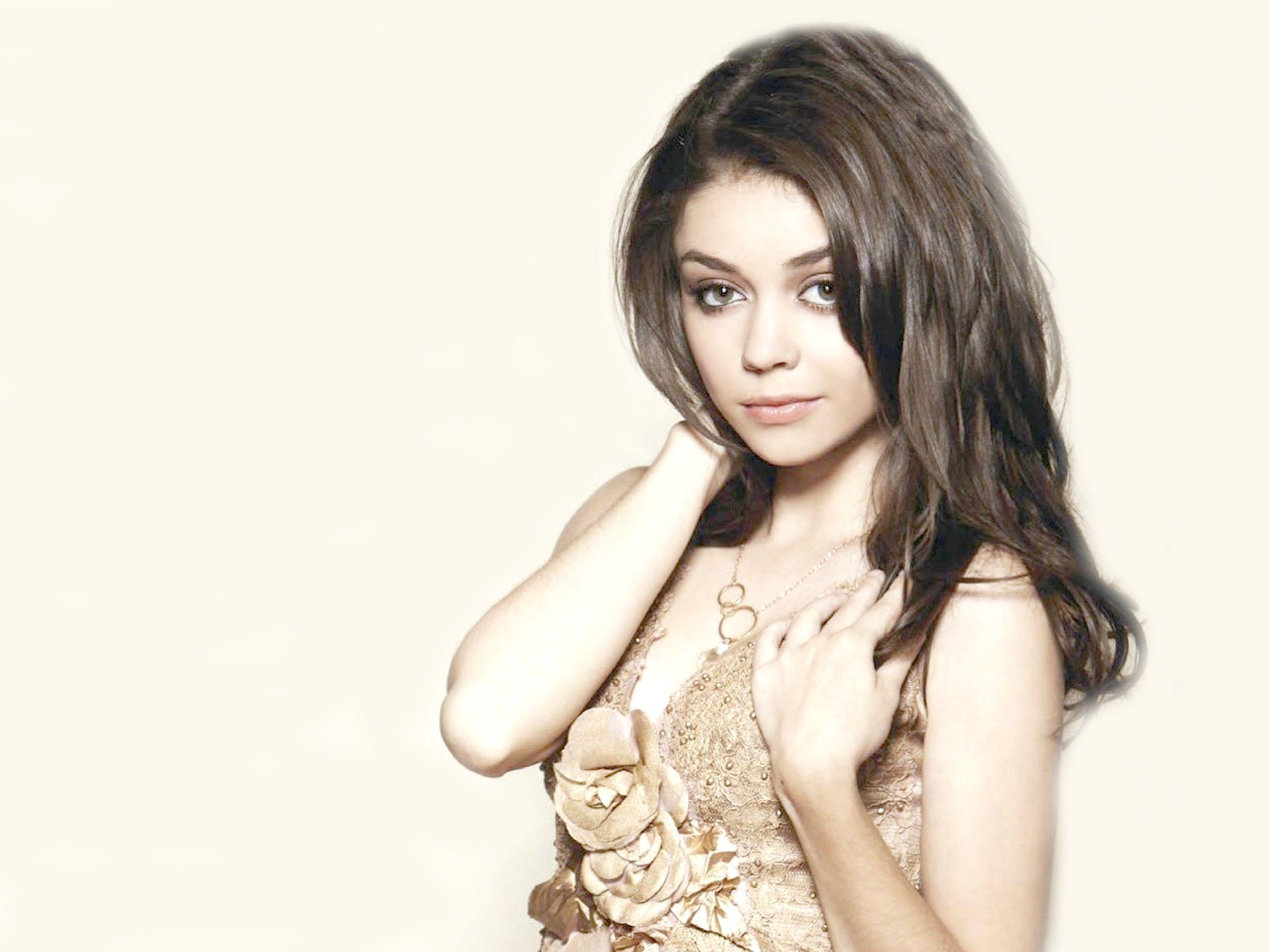 Sarah Hyland Self Magazine Wallpapers