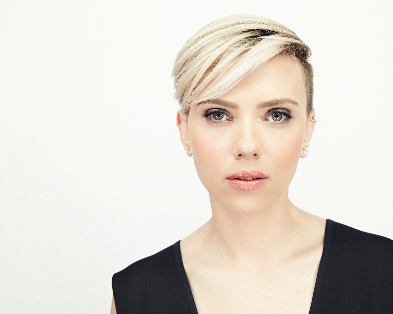 Scarlett Johansson Blonde Wallpapers