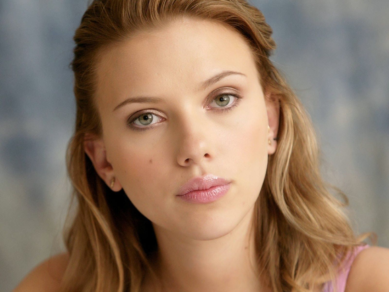 Scarlett Johansson Latest Wallpapers