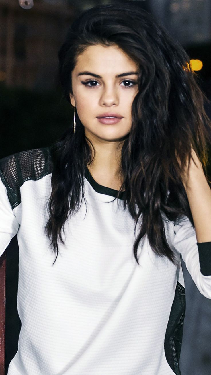 Selena Gomez 4K New 2021 Wallpapers