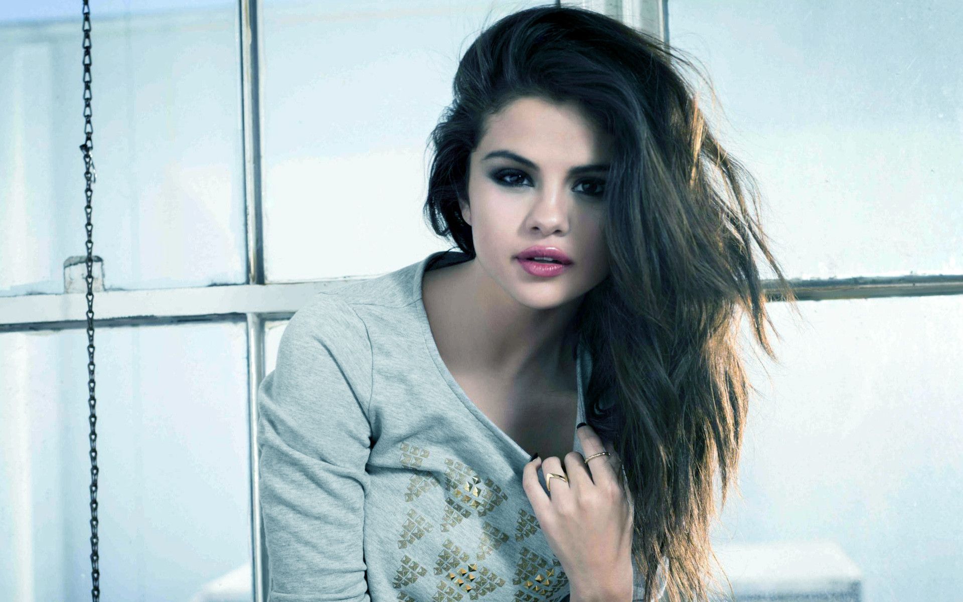 Selena Gomez Beautiful Face 2021 Wallpapers