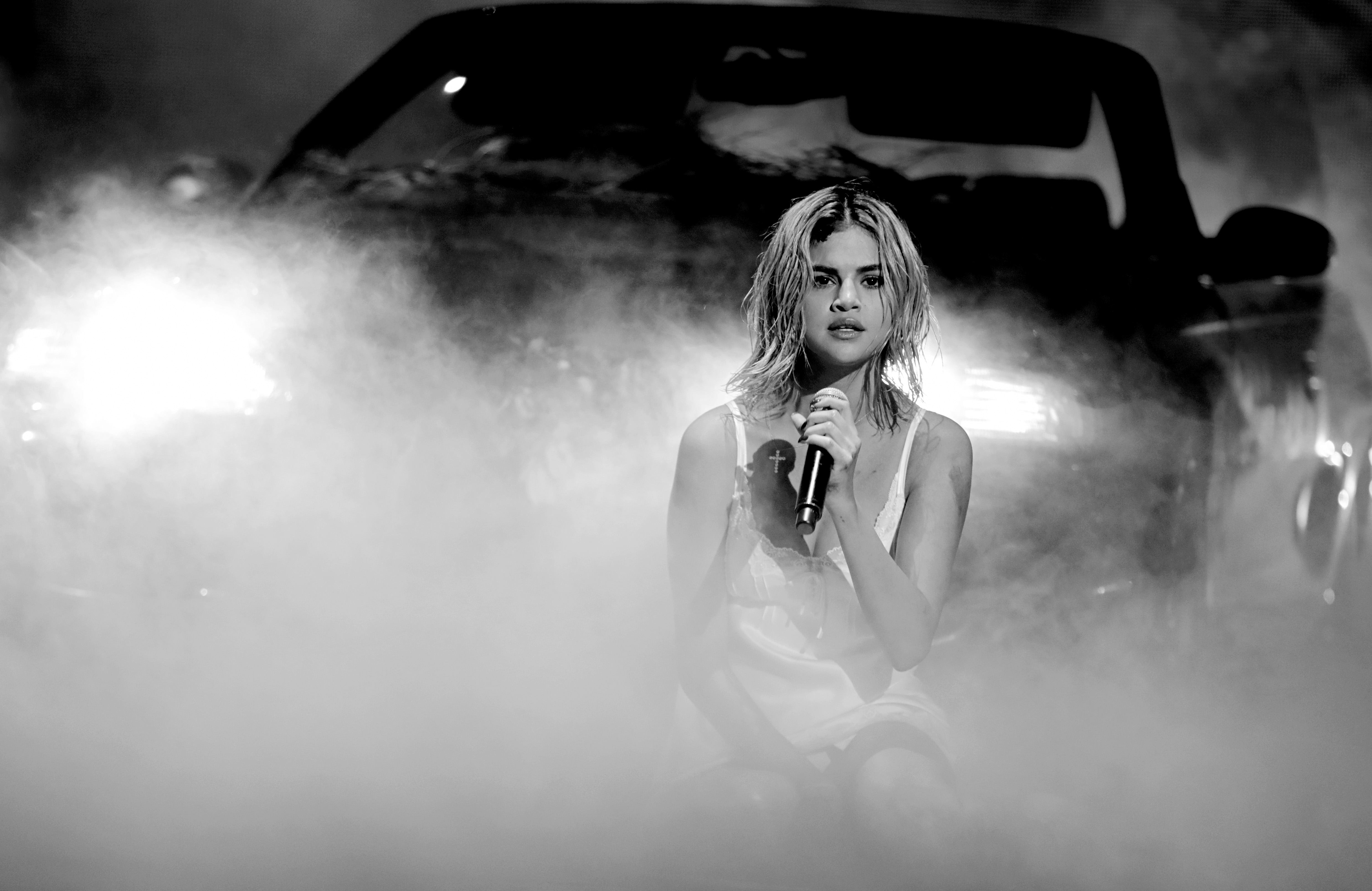 Selena Gomez Monochrome Wallpapers