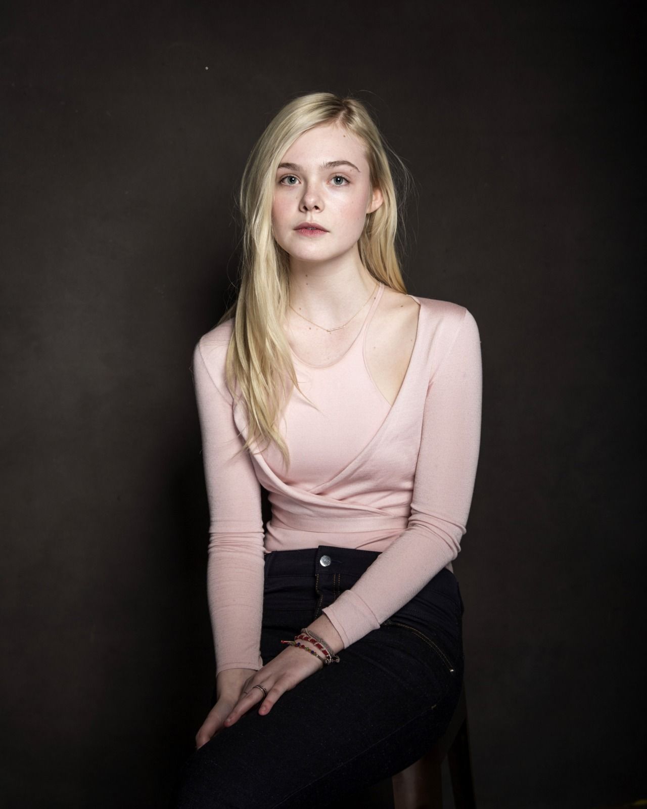 Sexy Elle Fanning Portrait Wallpapers