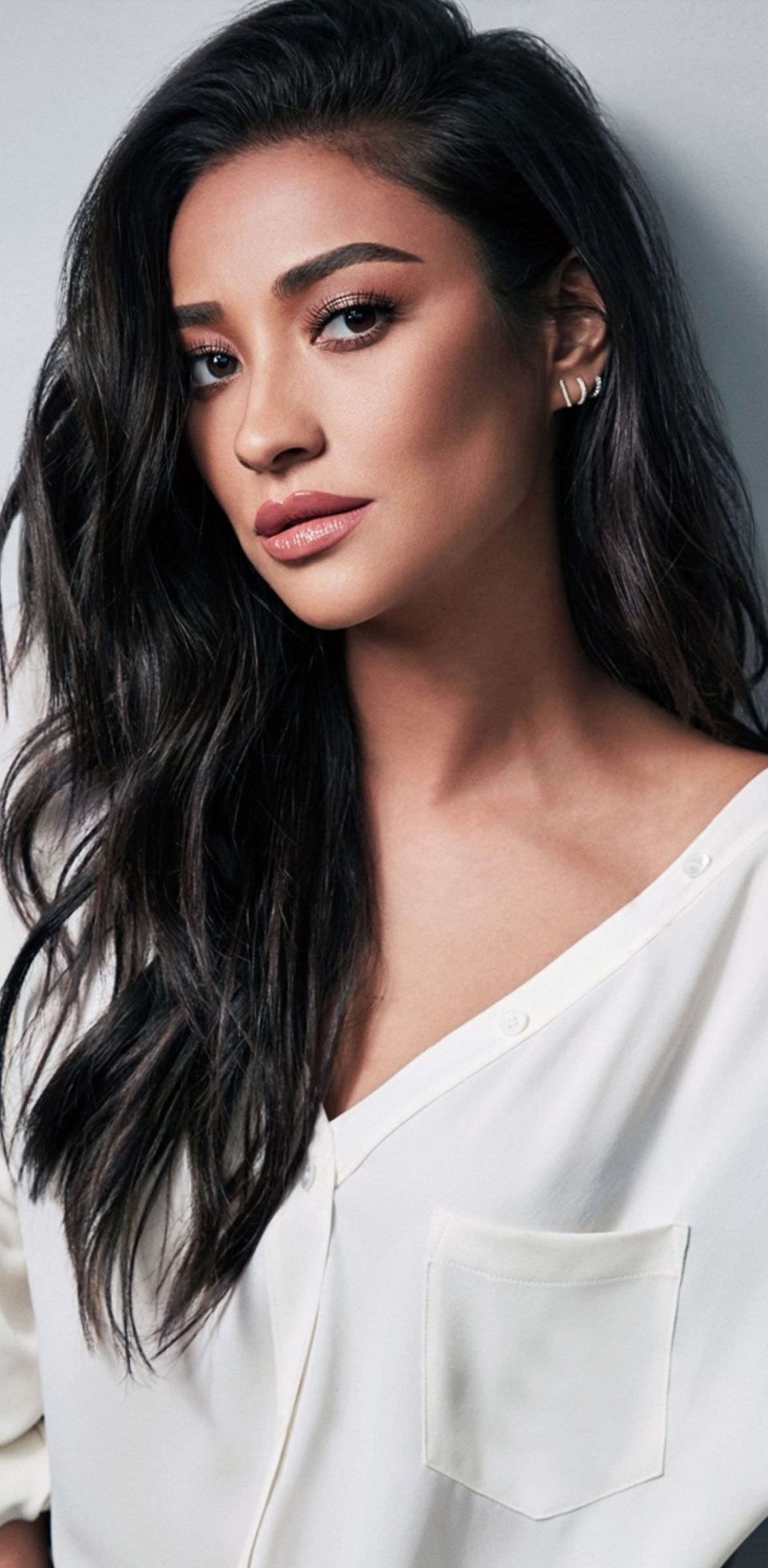 Shay Mitchell 2018 Wallpapers