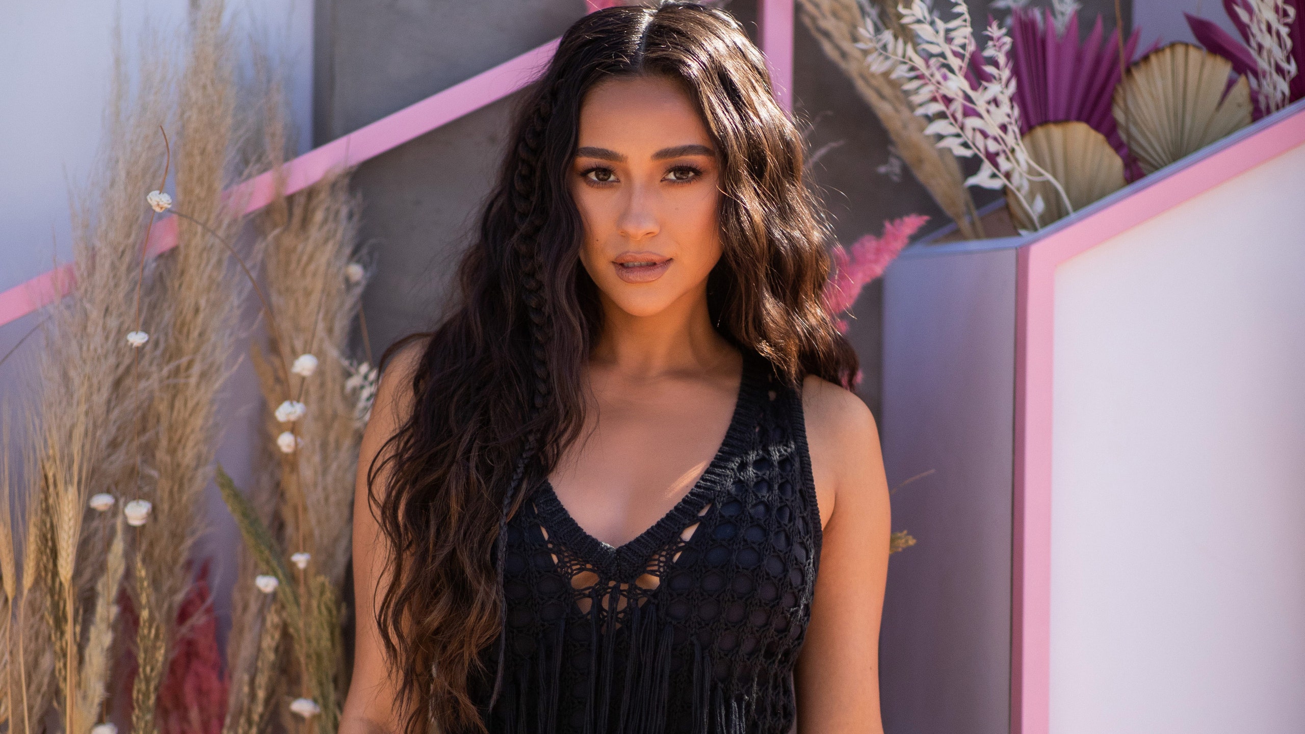 Shay Mitchell 2019 Wallpapers