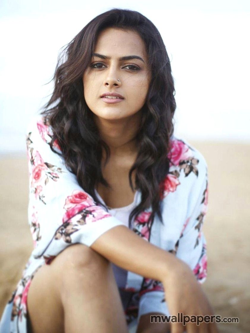 Shraddha Srinath Wallpapers