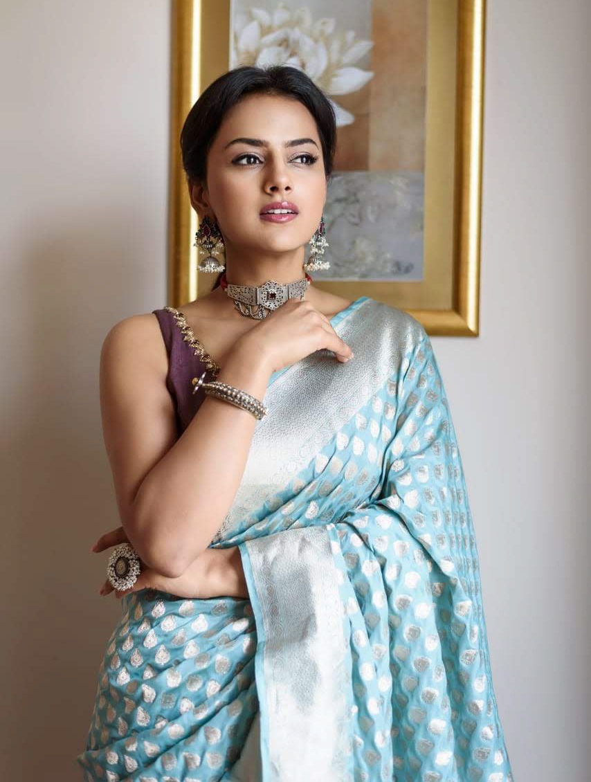 Shraddha Srinath Wallpapers