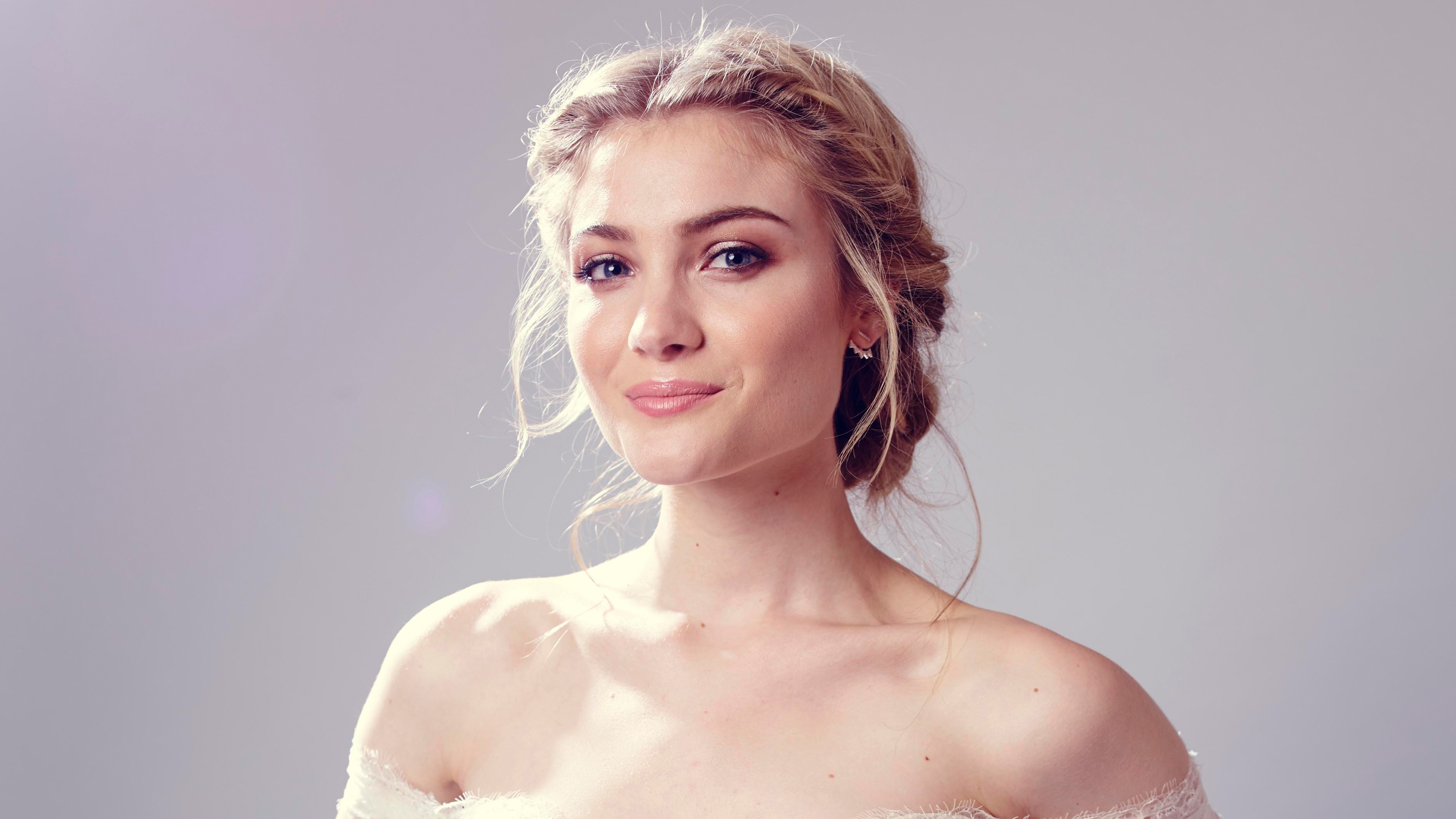 Skyler Samuels Scream Queens Actress Wallpapers