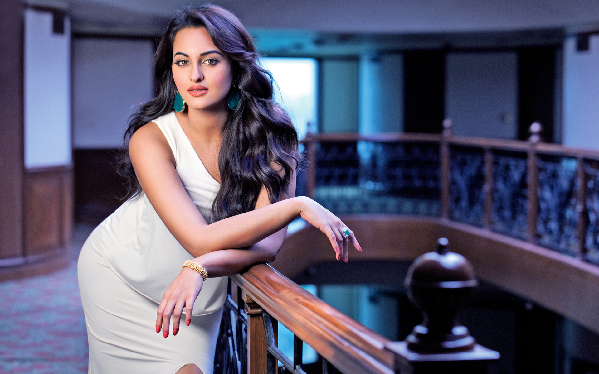 Sonakshi Sinha Wallpapers