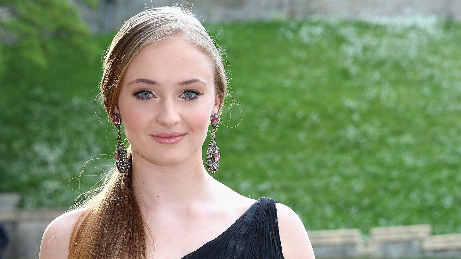 Sophie Turner Wallpapers