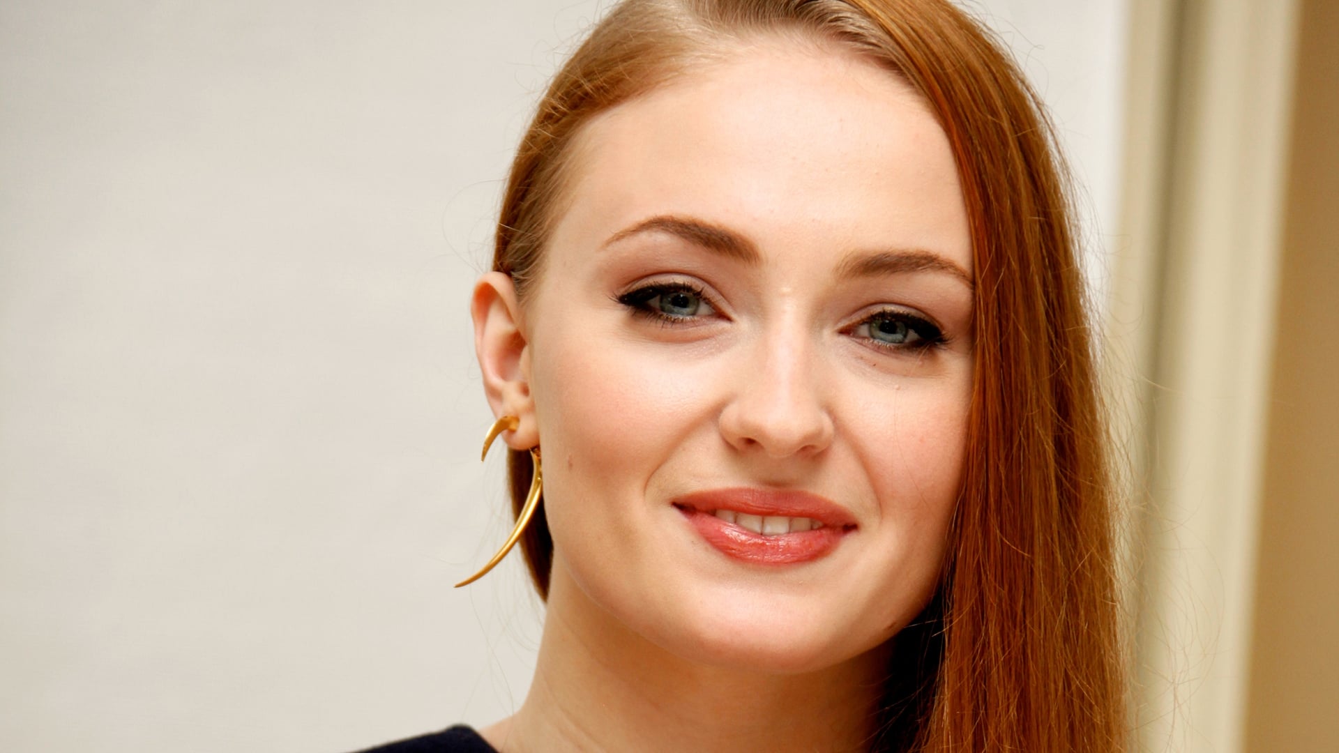 Sophie Turner Latest Wallpapers