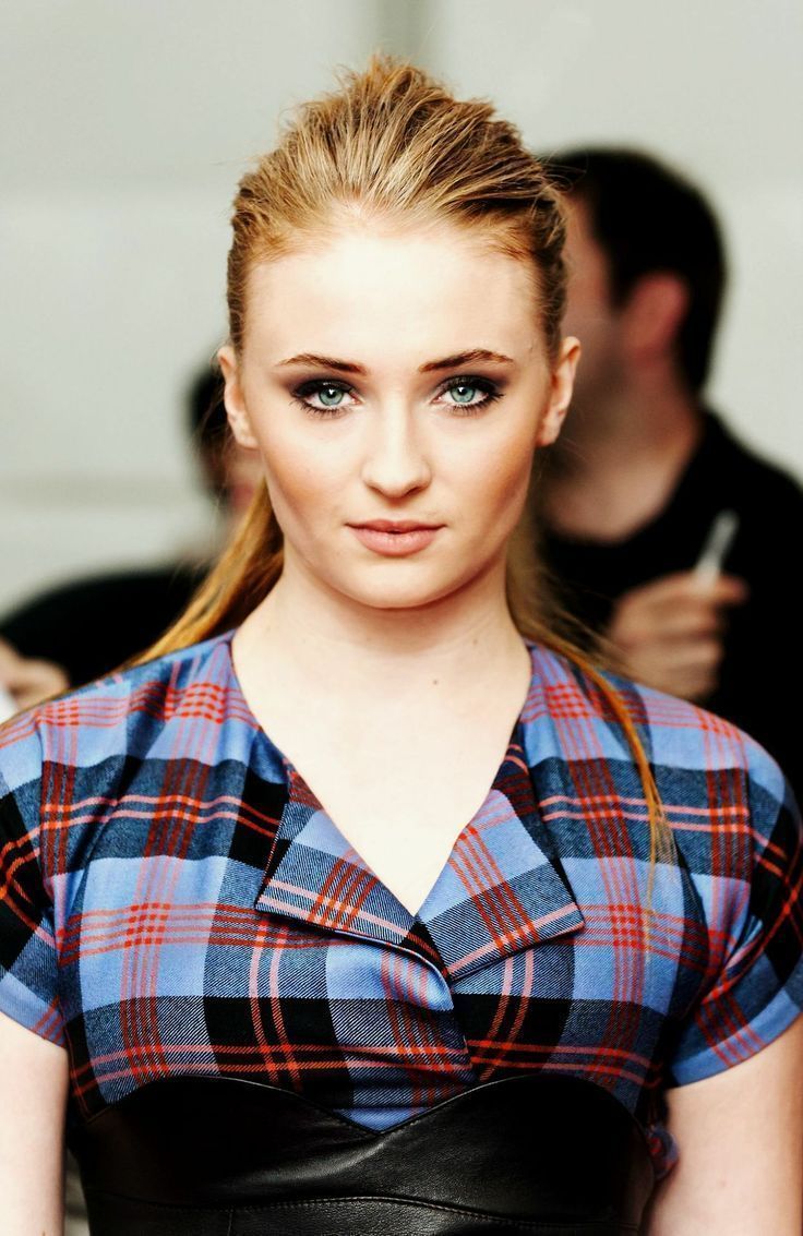 Sophie Turner Latest Wallpapers