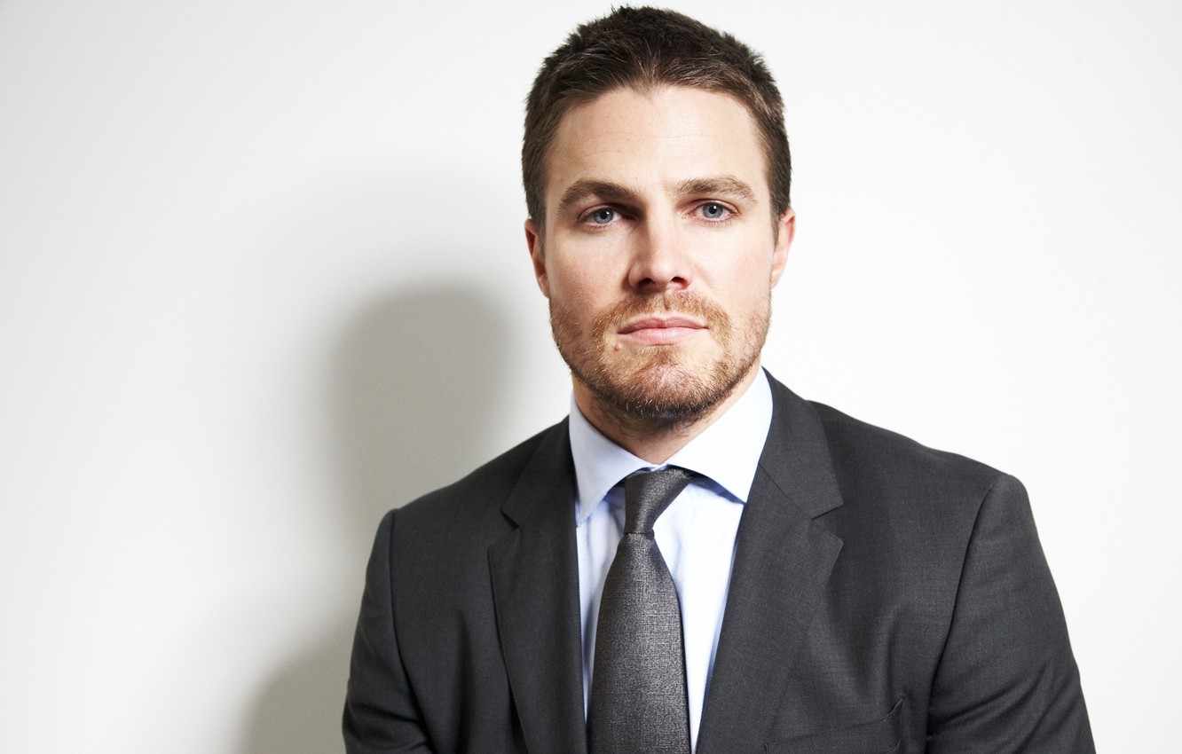 Stephen Amell Wallpapers