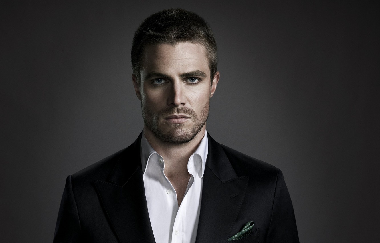 Stephen Amell Wallpapers