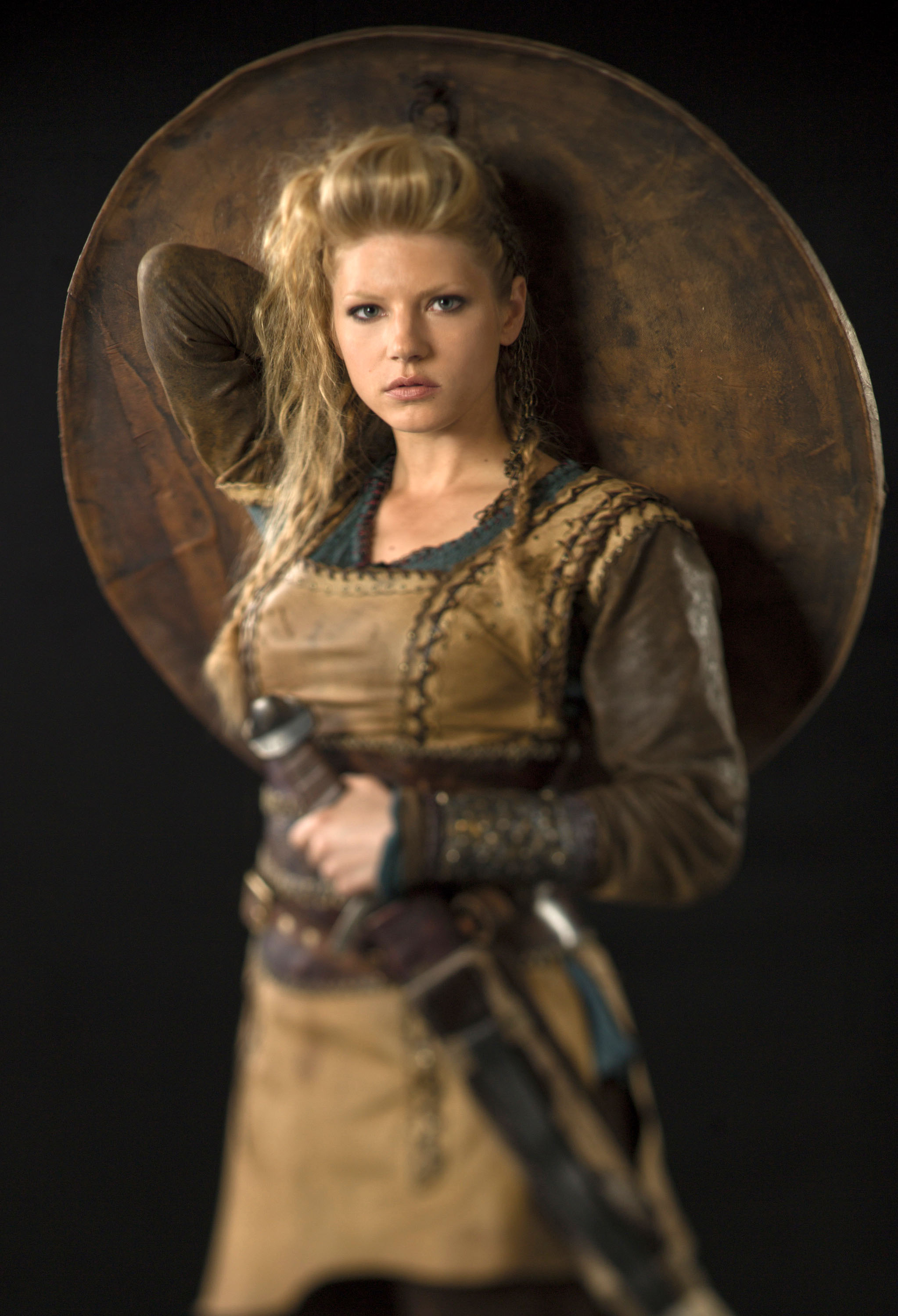 Stunning Katheryn Winnick Vikings Actress Wallpapers