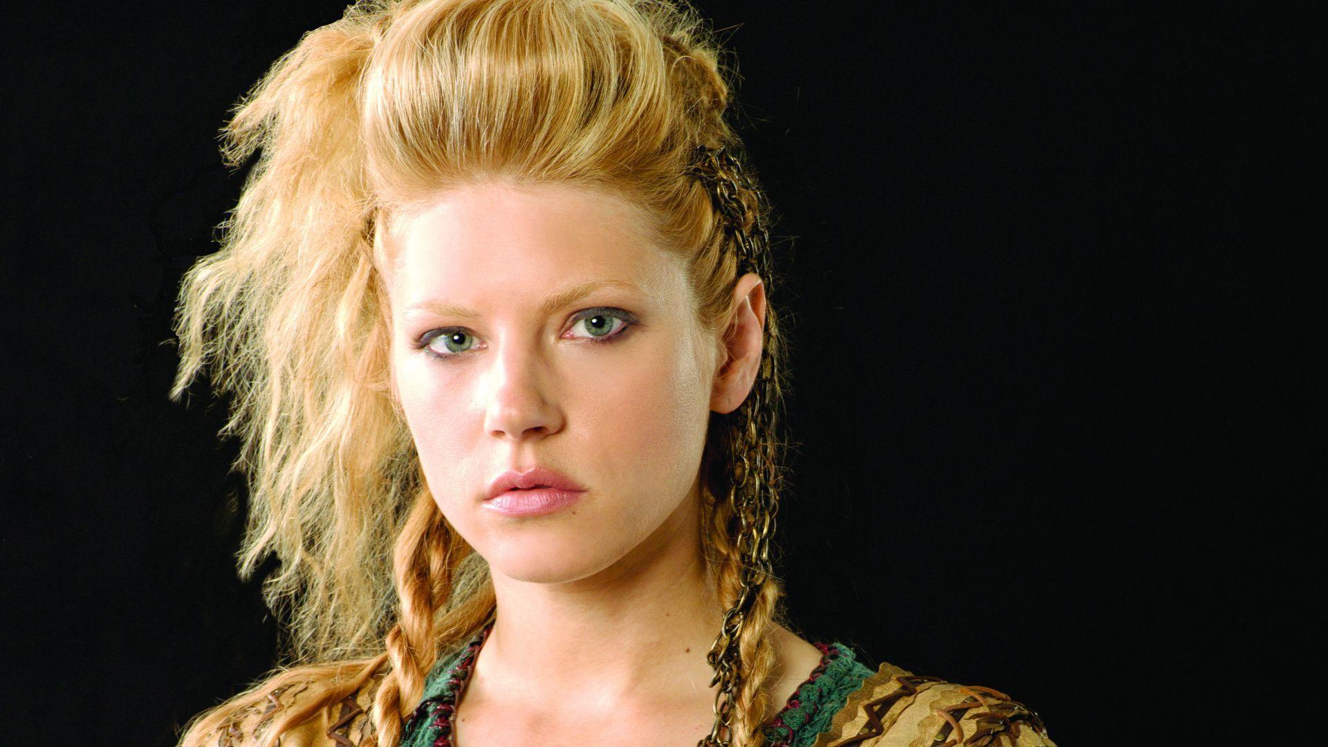 Stunning Katheryn Winnick Vikings Actress Wallpapers