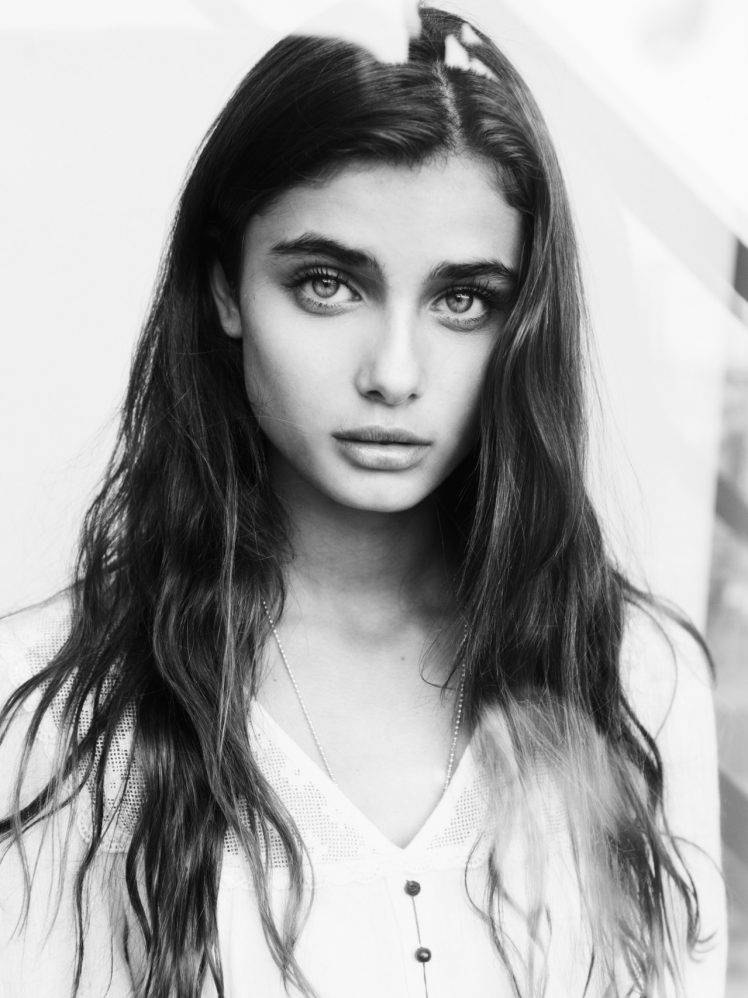 Taylor Hill Wallpapers