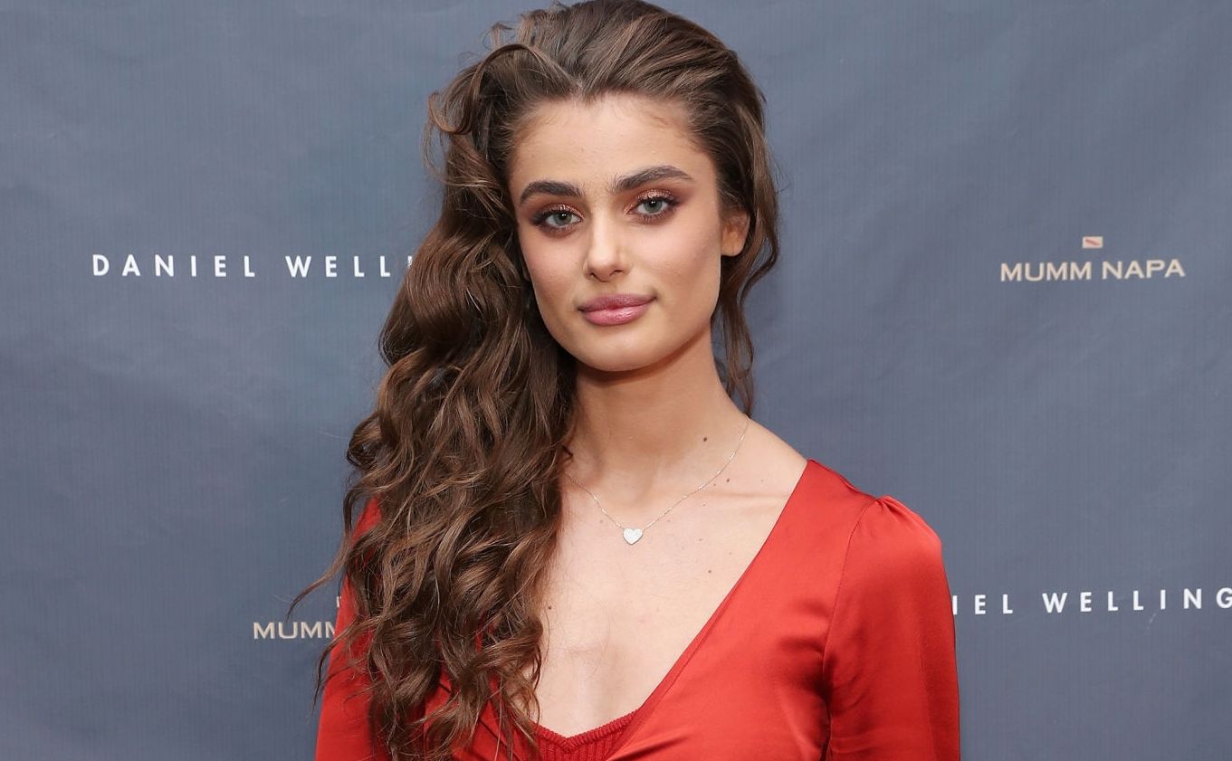 Taylor Hill Model Wallpapers