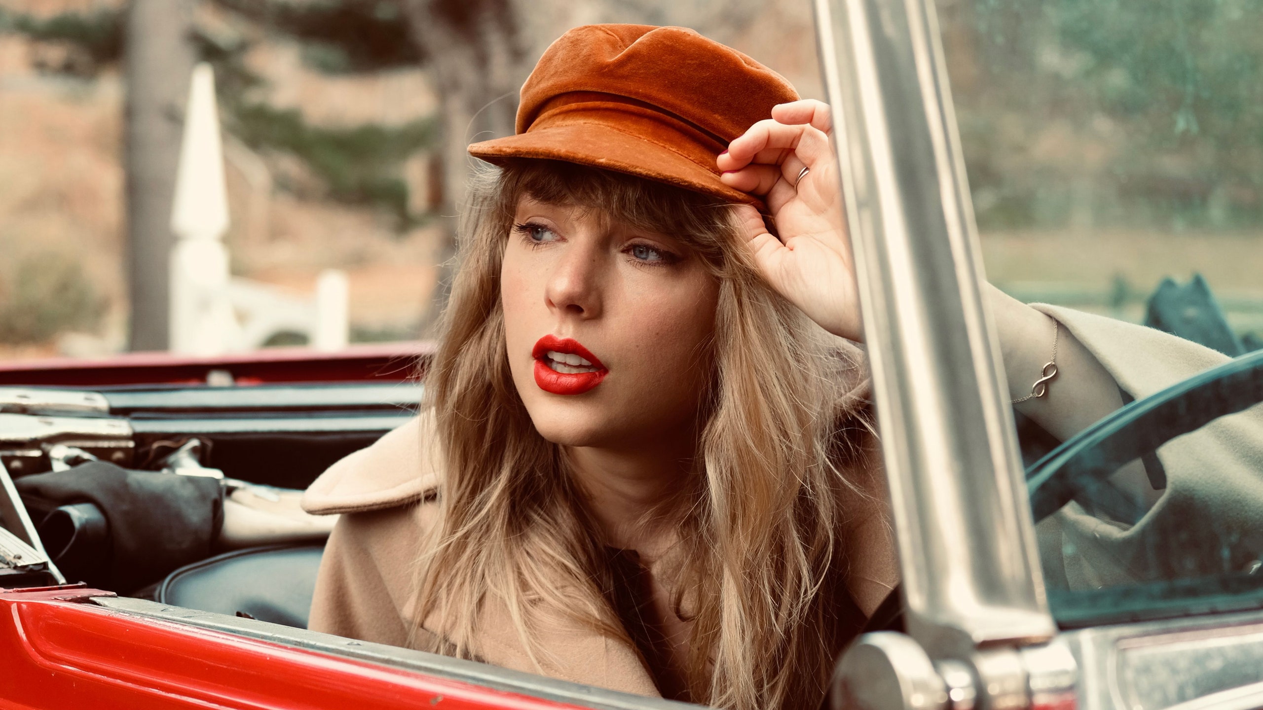 Taylor Swift Red Wallpapers