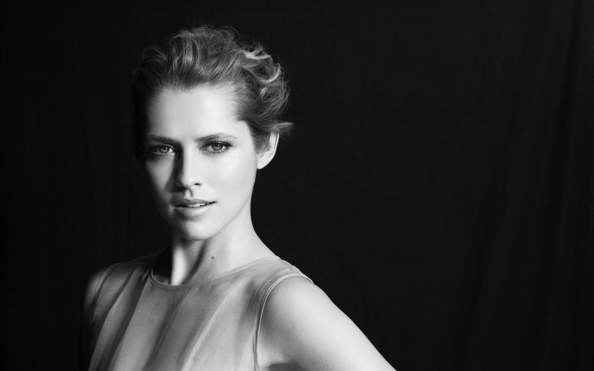 Teresa Palmer Australian Actress Wallpapers