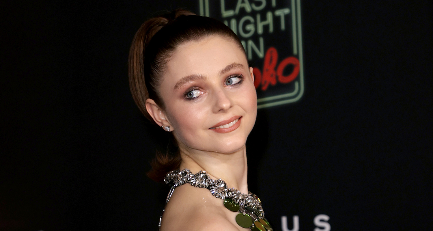 Thomasin McKenzie Actress HD 2021 Wallpapers