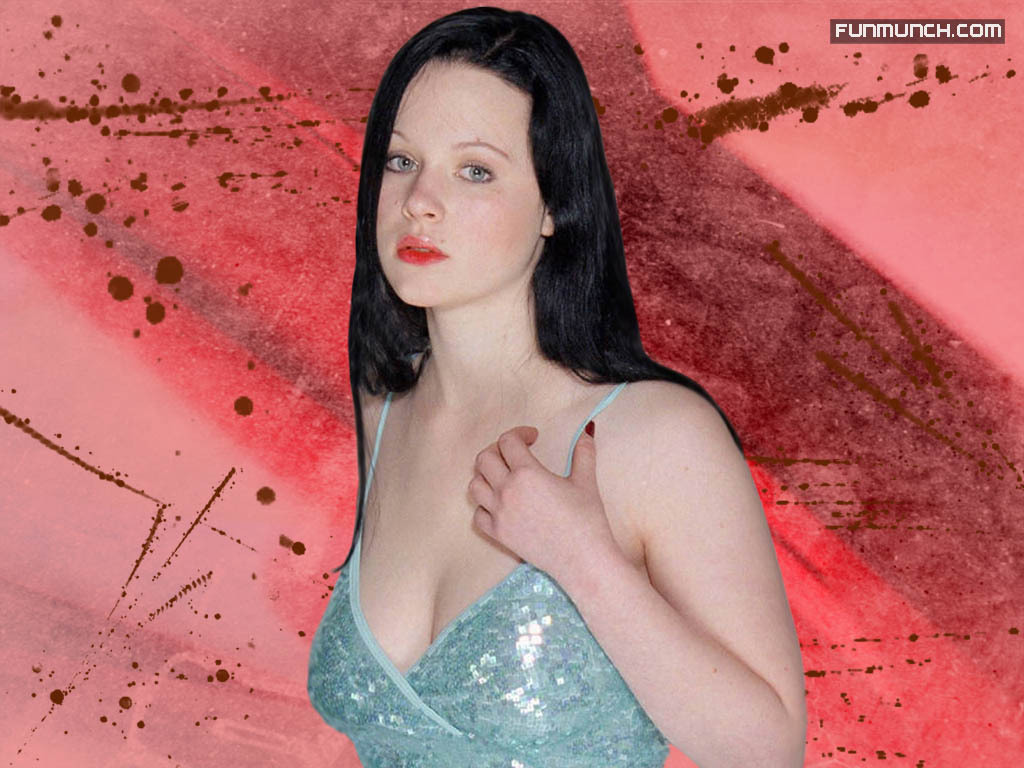 Thora Birch Wallpapers