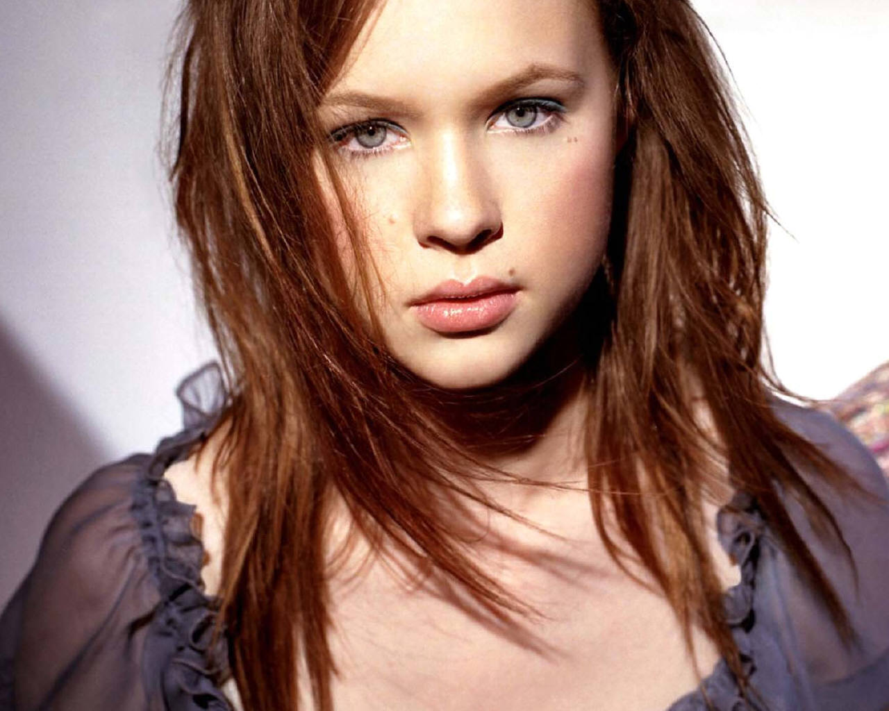 Thora Birch Wallpapers