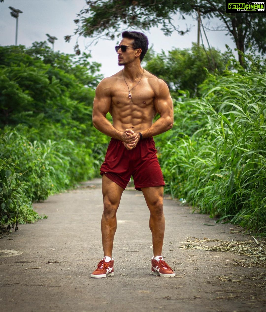 Tiger Shroff Body Wallpapers