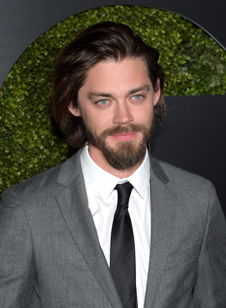 Tom Payne Wallpapers