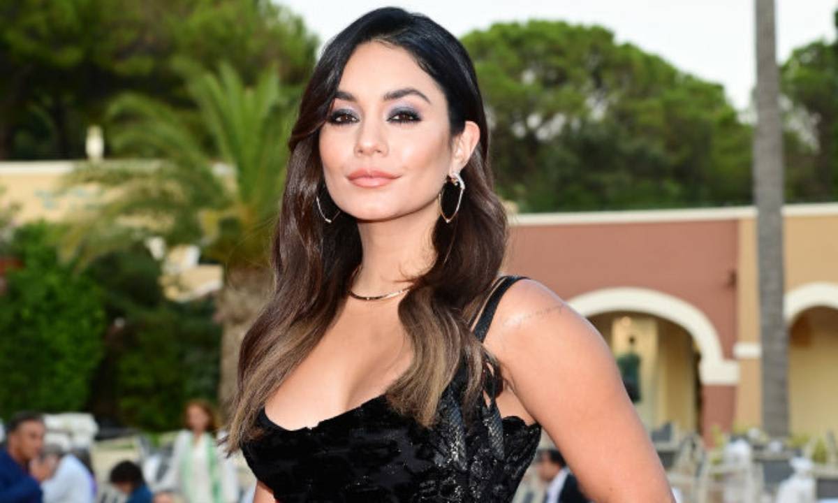 Vanessa Hudgens Actress New 2021 Wallpapers