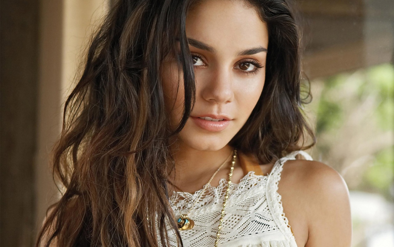 Vanessa Hudgens Portrait Wallpapers