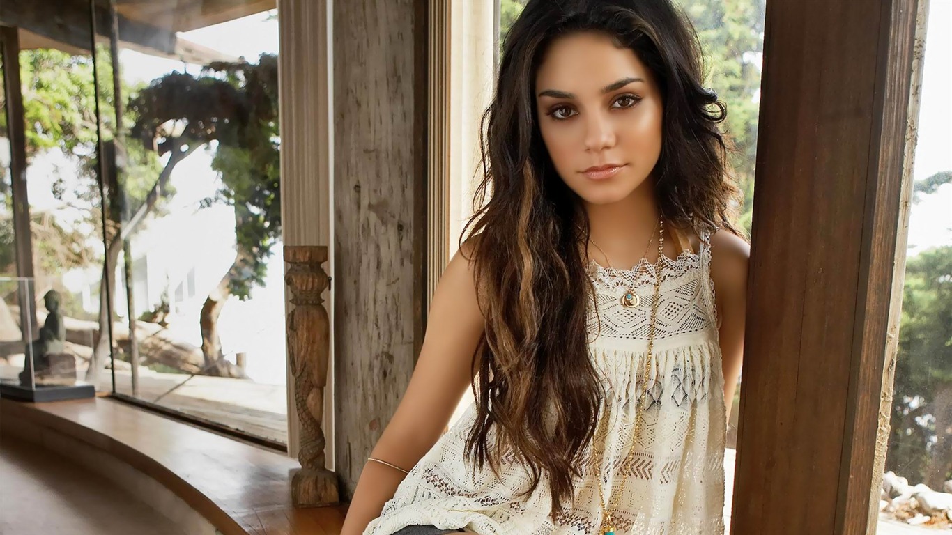 Vanessa Hudgens Portrait Wallpapers