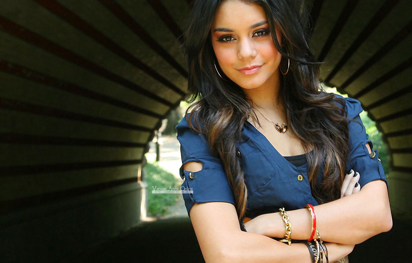 Vanessa Hudgens Portrait Wallpapers