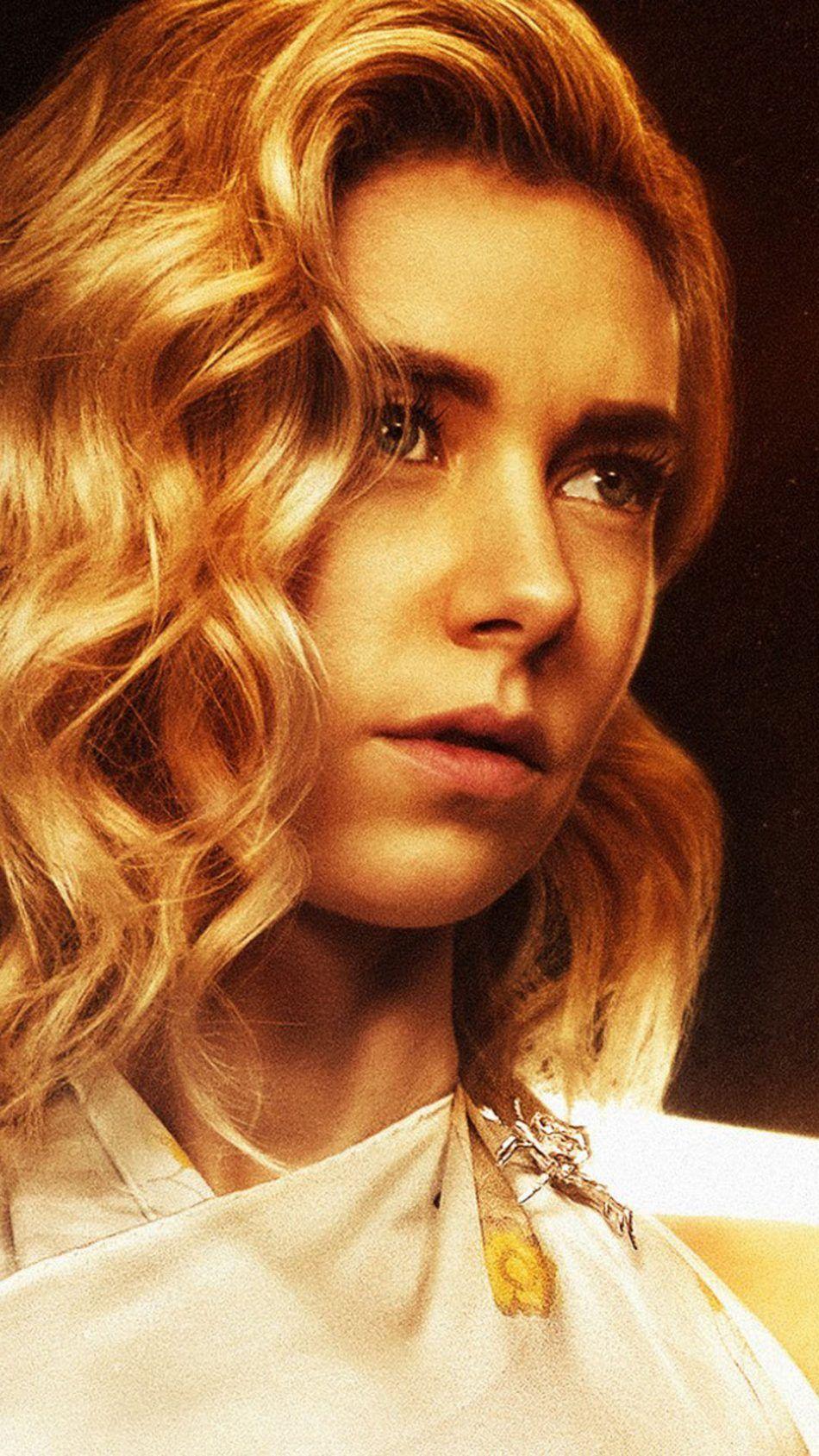 Vanessa Kirby Face Wallpapers