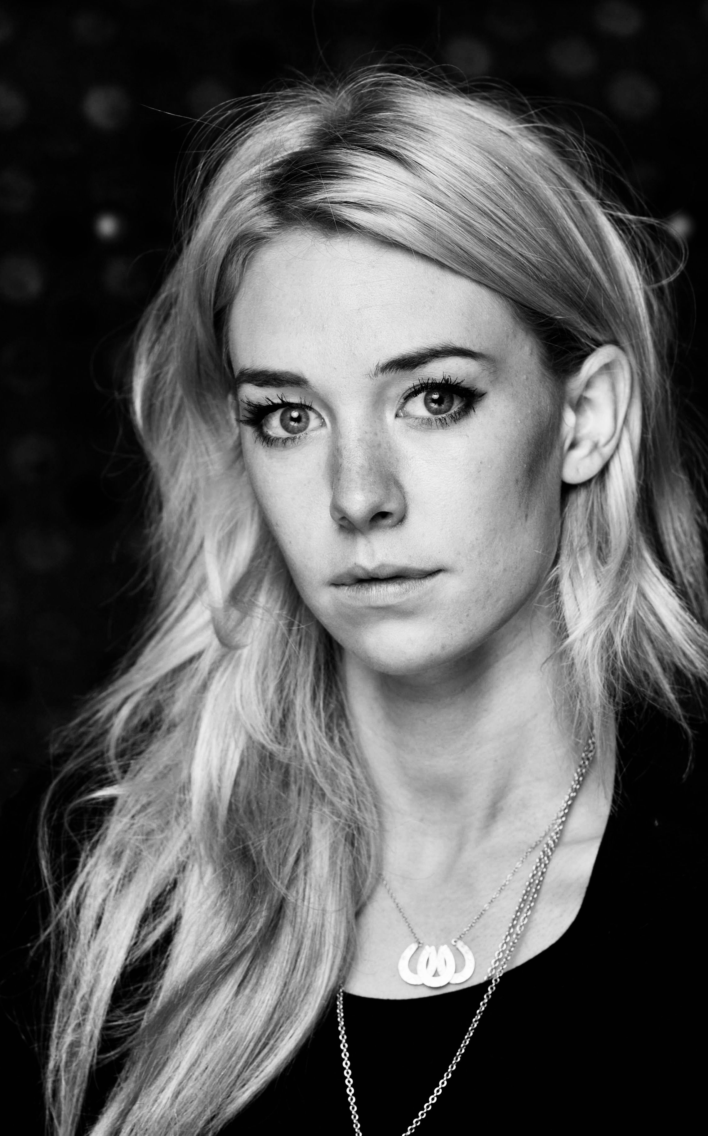 Vanessa Kirby Monochrome Wallpapers