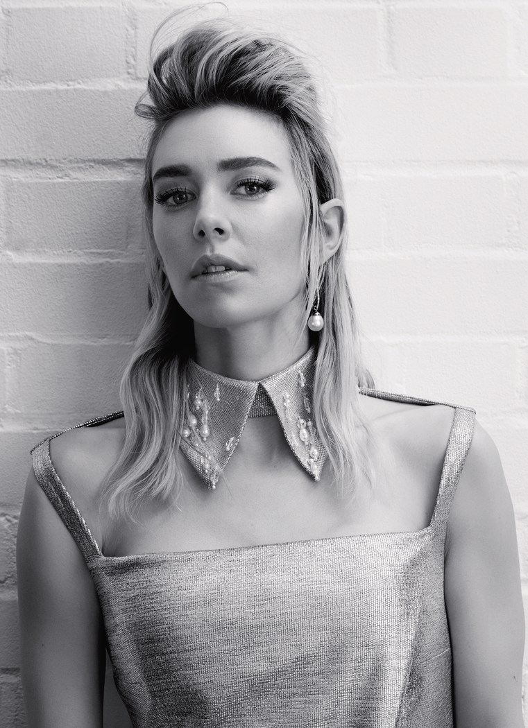 Vanessa Kirby Monochrome Wallpapers