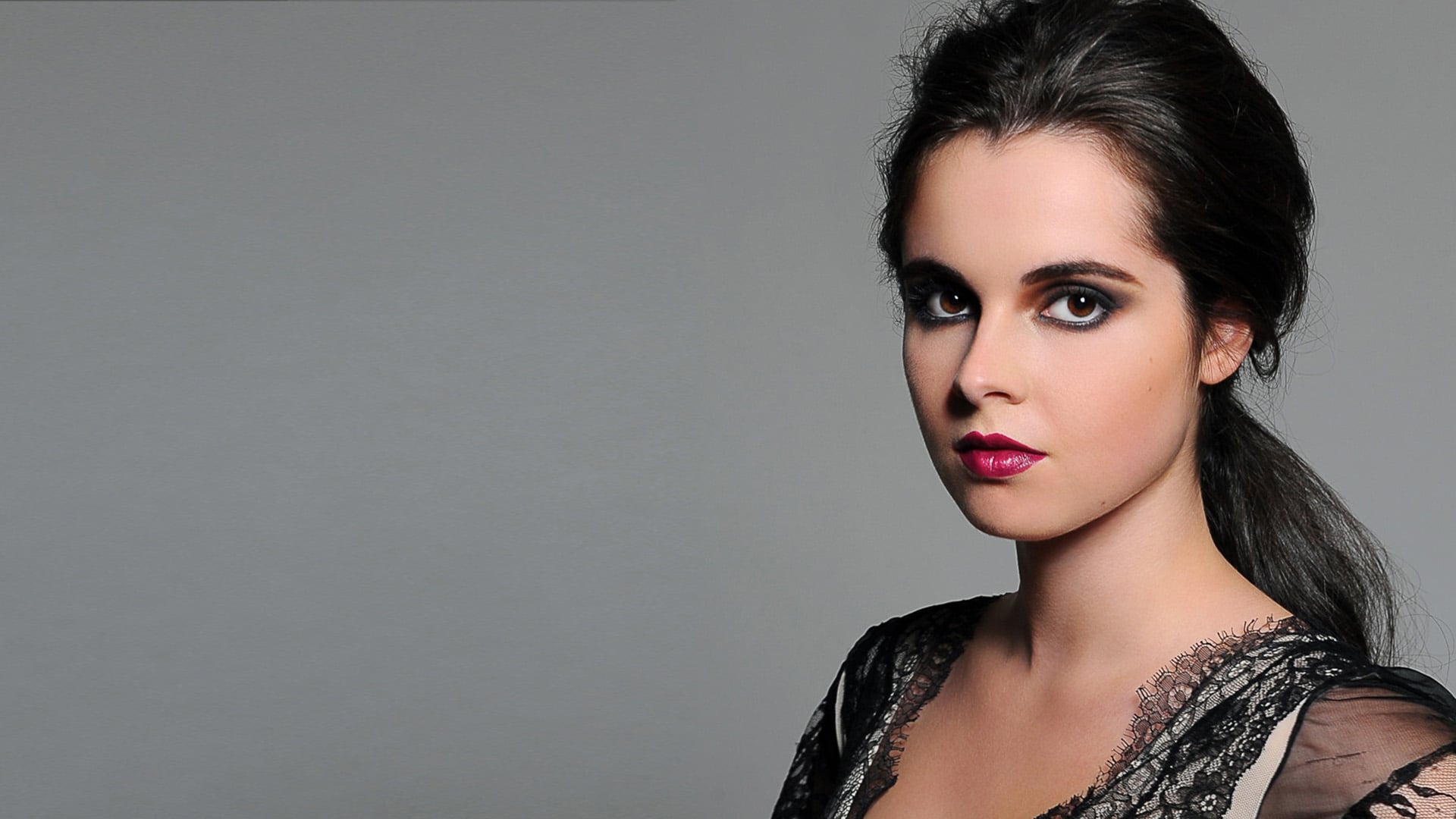 Vanessa Marano Wallpapers