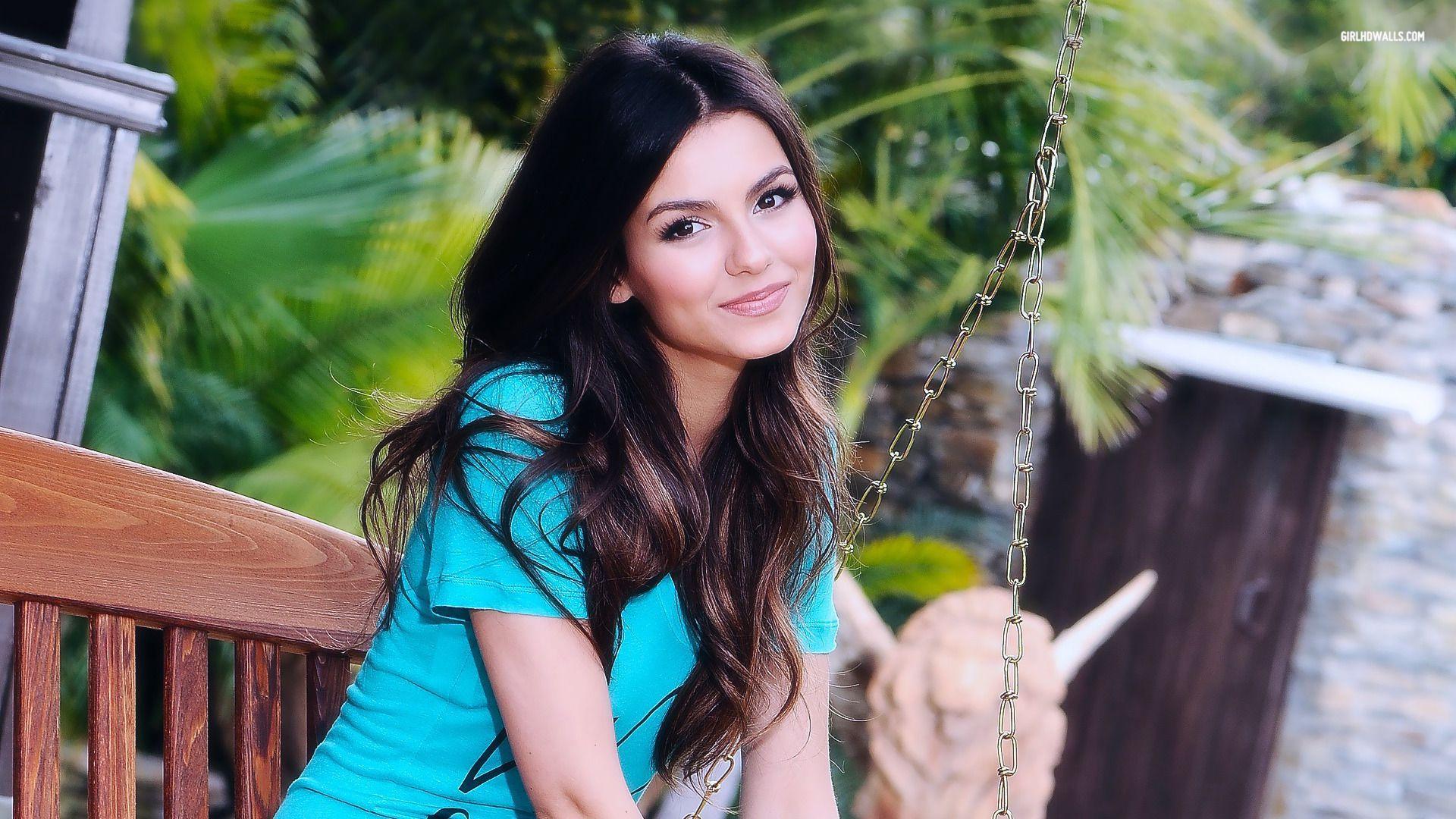 Victoria Justice 2017 Wallpapers