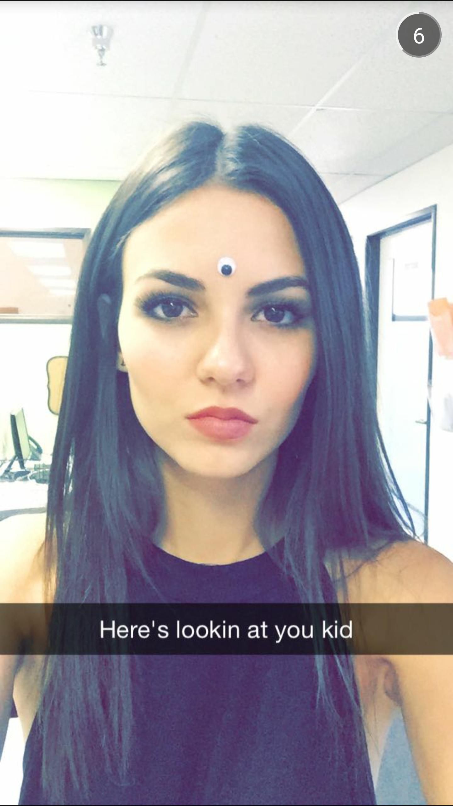 Victoria Justice Selfie Snaps Wallpapers