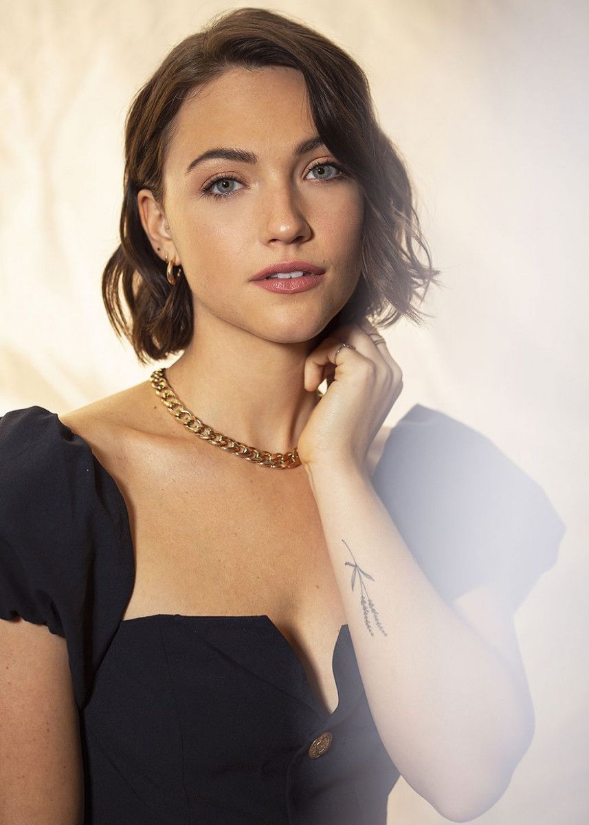 Violett Beane 2018 Summer TCA Portrait Wallpapers