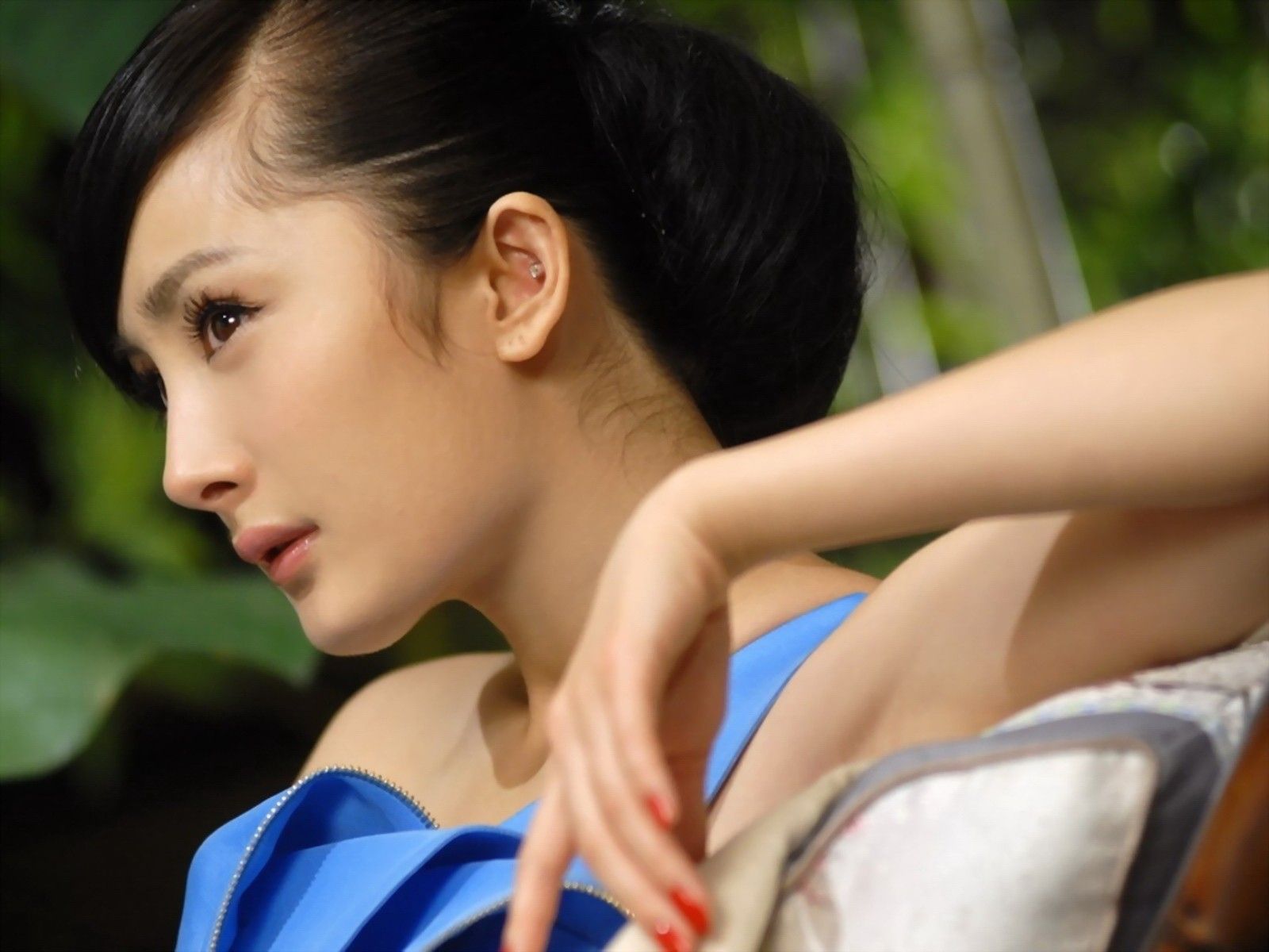 Yang Mi Actress Wallpapers