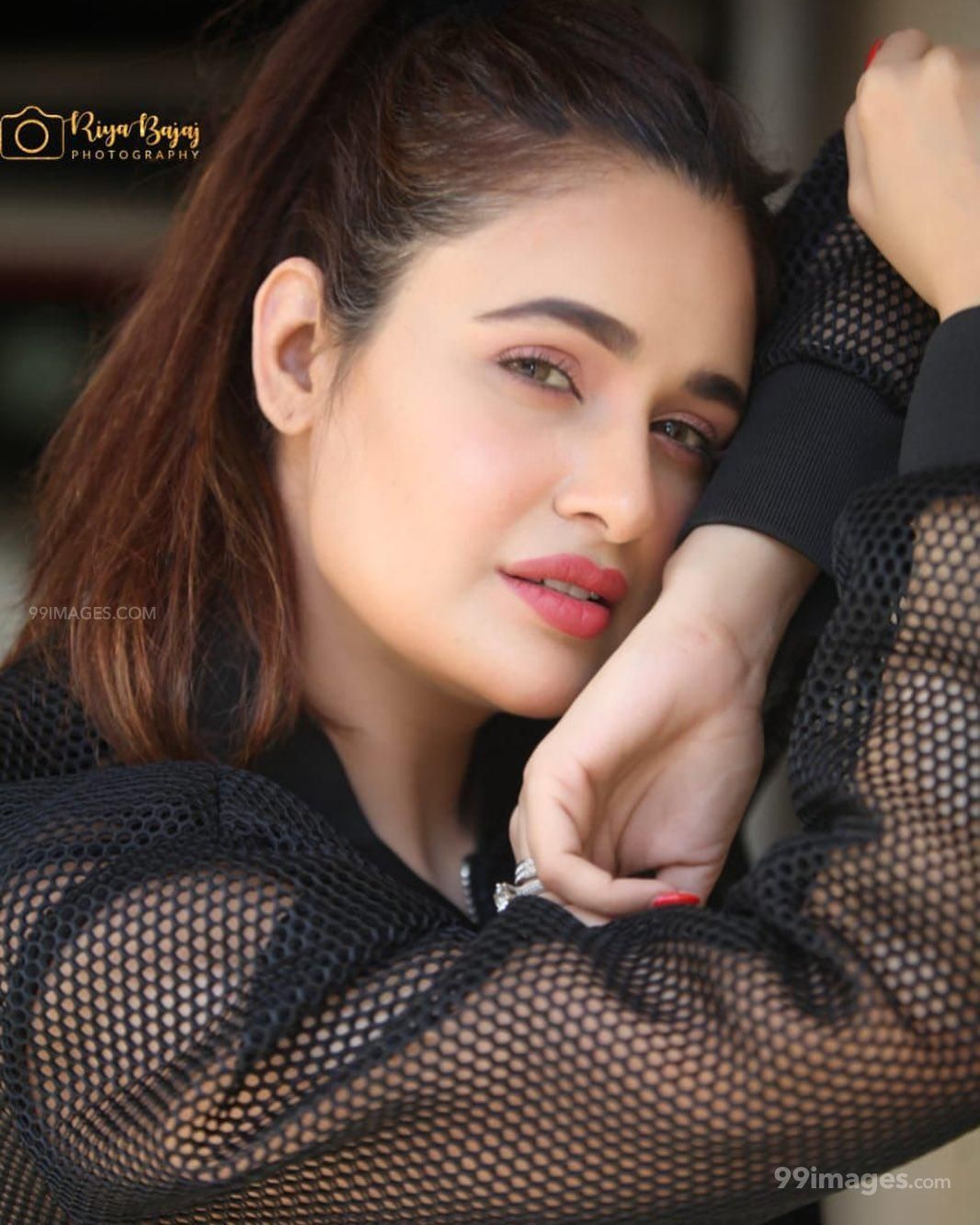 Yuvika Chaudhary Wallpapers