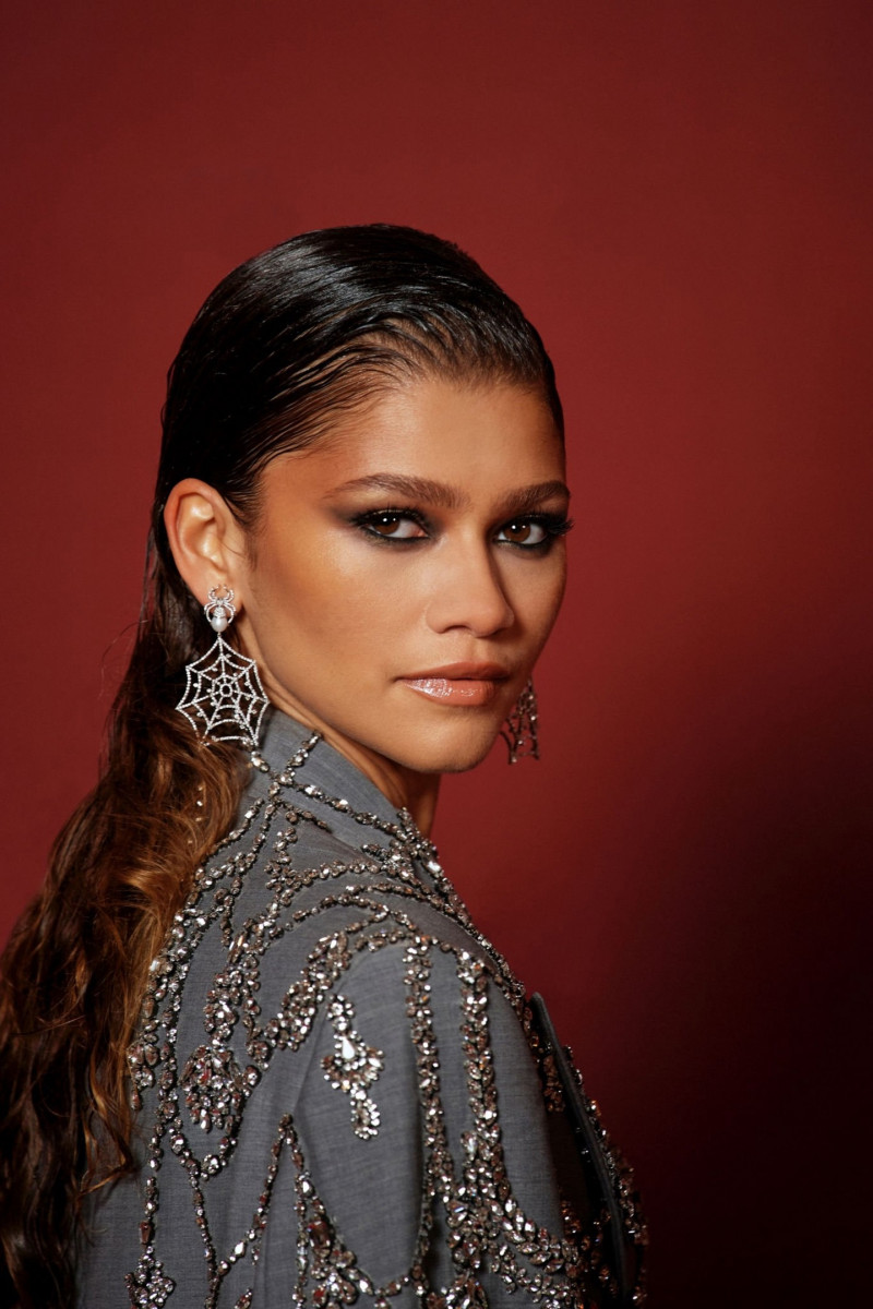 Zendaya Portrait 2021 Wallpapers