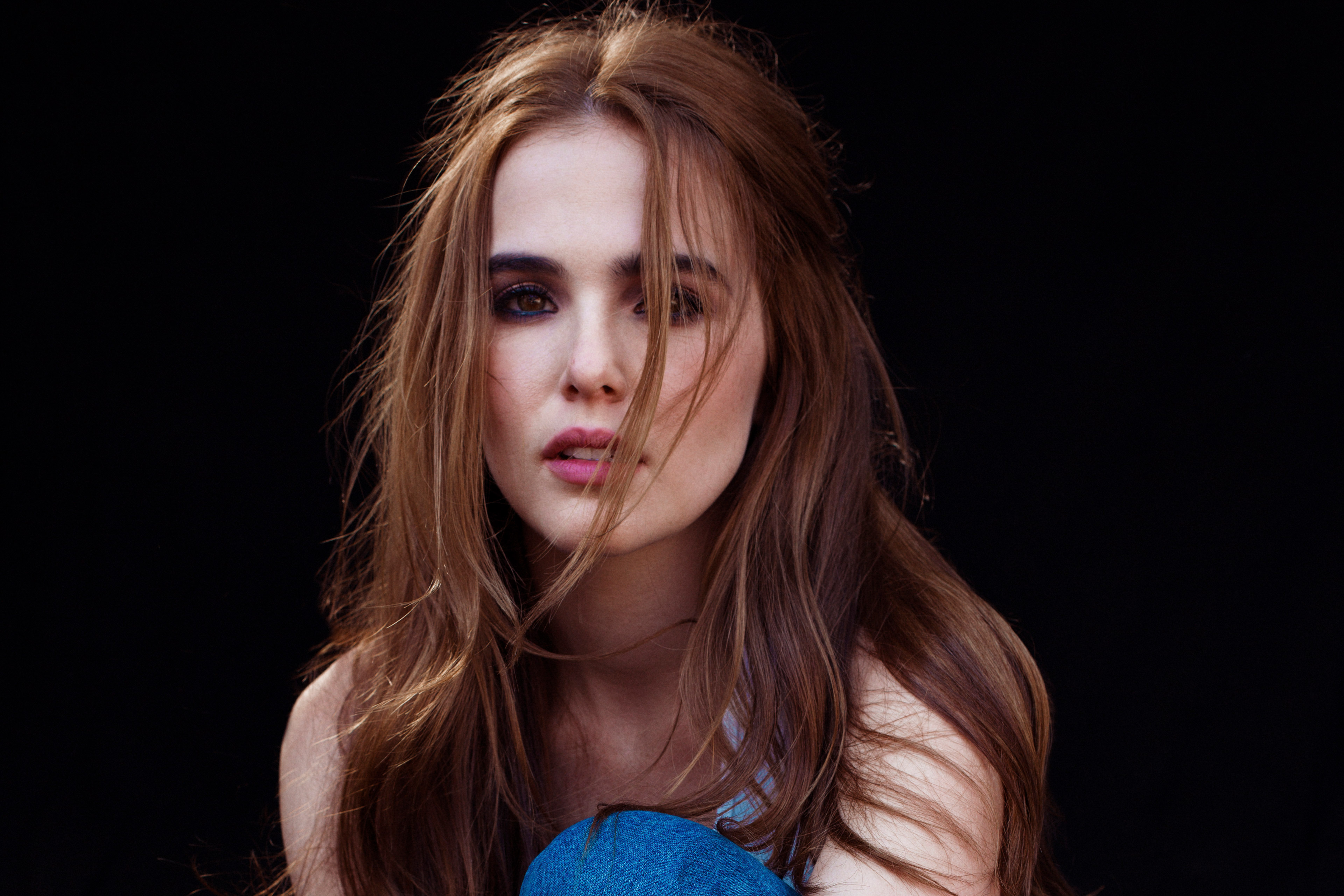 Zoey Deutch 2017 Wallpapers