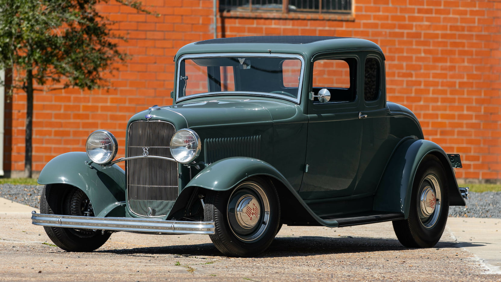 1932 Ford Five Window Coupe Wallpapers