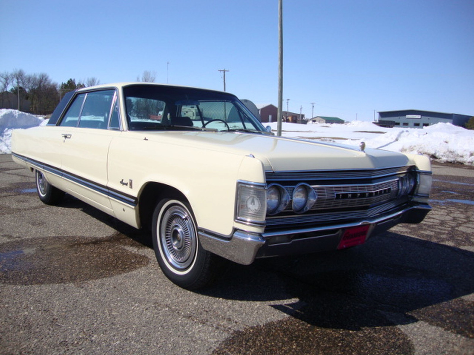 1967 Chrysler Imperial Crown Coupe Wallpapers