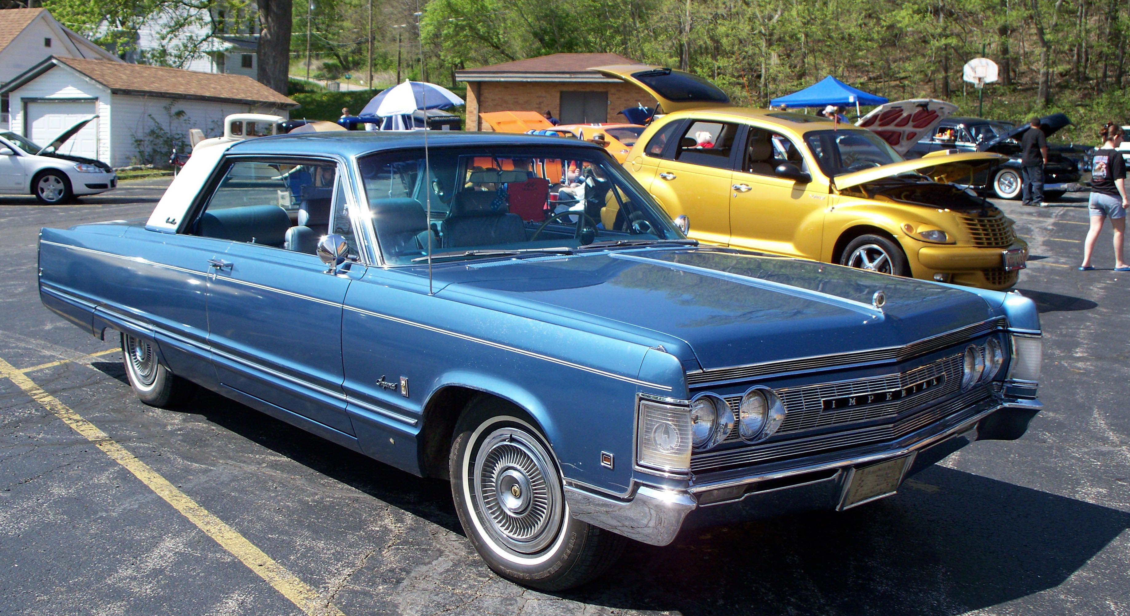 1967 Chrysler Imperial Crown Coupe Wallpapers