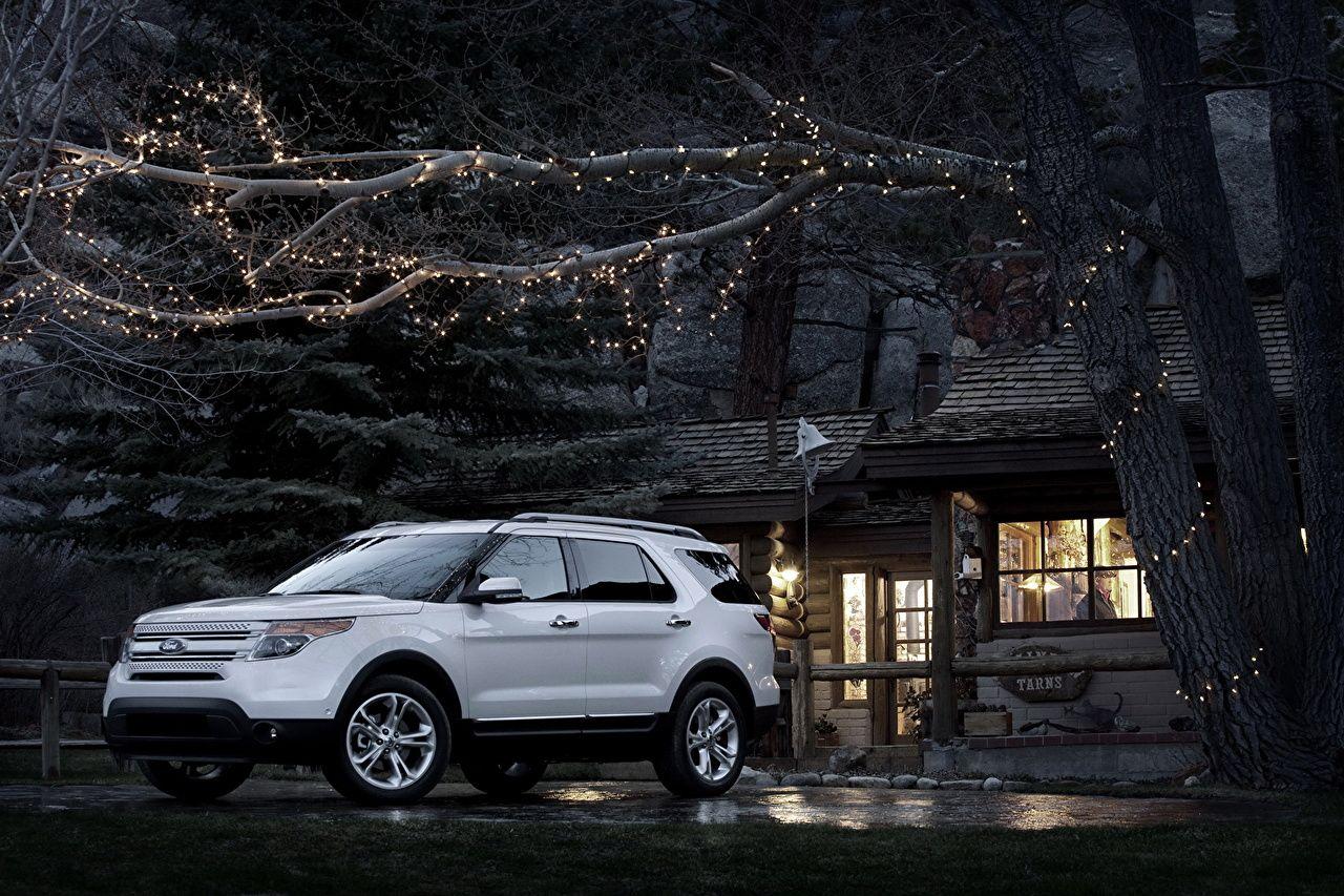 2011 Ford Explorer Wallpapers