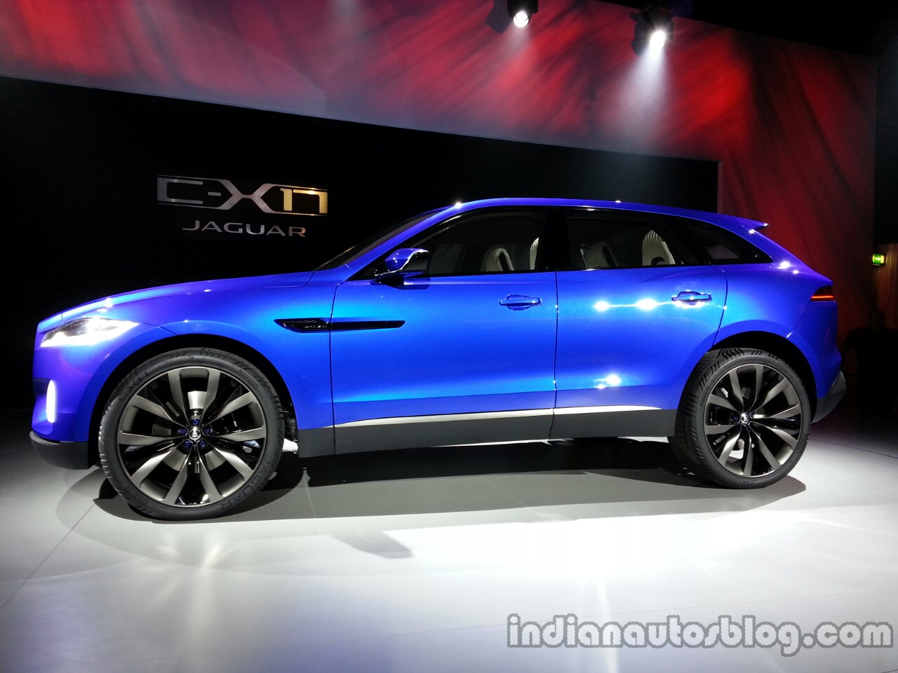 2013 Jaguar C-X17 Concept Wallpapers